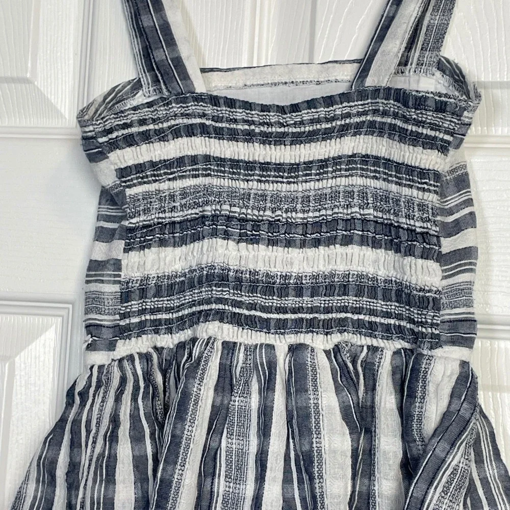 Guess‎ Kids Dress Girls M 10-12 Gray White Plaid Smocked Cargo Sundress